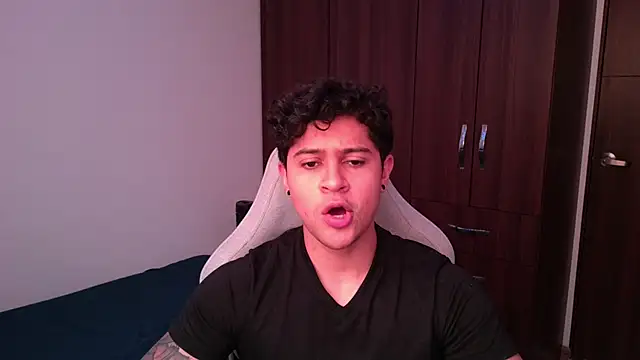 domsantiago  online show from 10.09.25