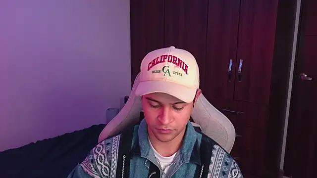 domsantiago  online show from 10.14.25