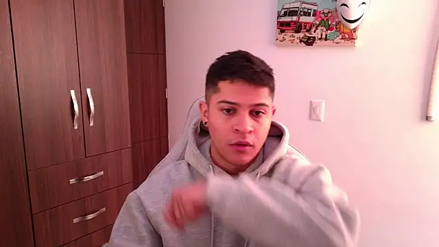 domsantiago  online show from 10.18.25