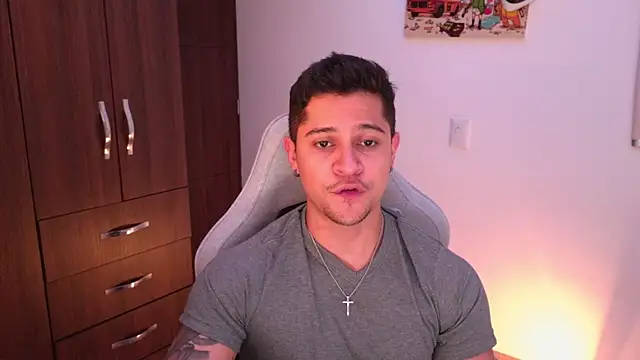 domsantiago  online show from 10.29.25