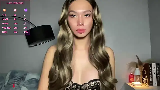 Snapshot of Demi_Maddison chatting on 09.26.25 Demi Maddison online show from 09.26.25