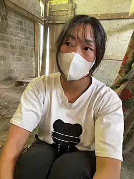 Snapshot of isaaa5 chatting on 09.17.25 isaaa5 online show from 09.17.25