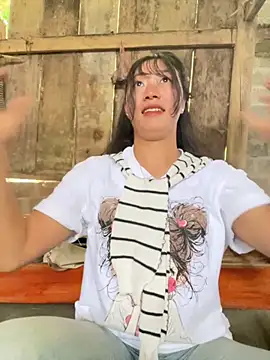 Snapshot of isaaa5 chatting on 09.26.25 isaaa5 online show from 09.26.25