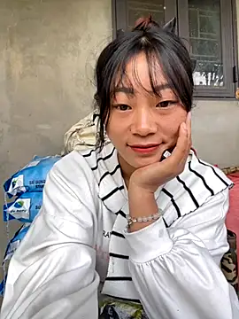 Snapshot of isaaa5 chatting on 10.12.25 isaaa5 online show from 10.12.25