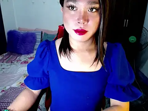 Snapshot of Urassiansweetcummer chatting on 09.11.25 Urassiansweetcummer online show from 09.11.25