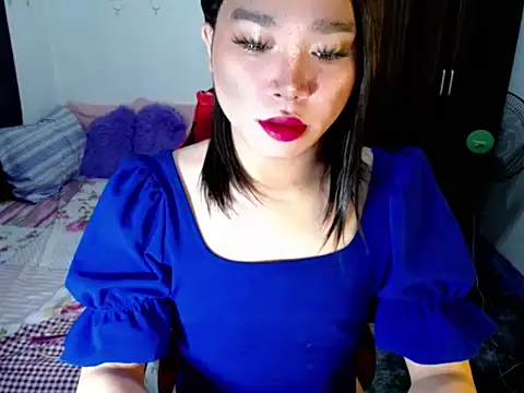 Urassiansweetcummer online show from 09.19.25