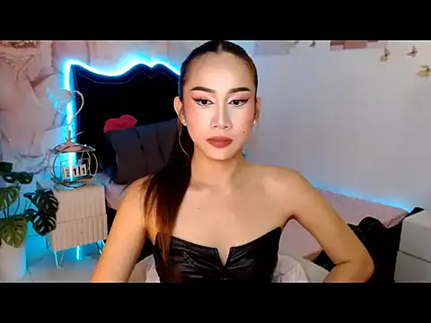 Sluttyvana online show from 03.10.26