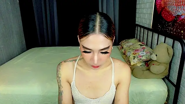 Snapshot of TRANSGODDESSA chatting on 10.01.25 TRANSGODDESSA online show from 10.01.25