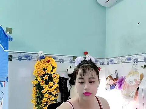 Snapshot of emgaixinhngoan chatting on 09.25.25 emgaixinhngoan online show from 09.25.25