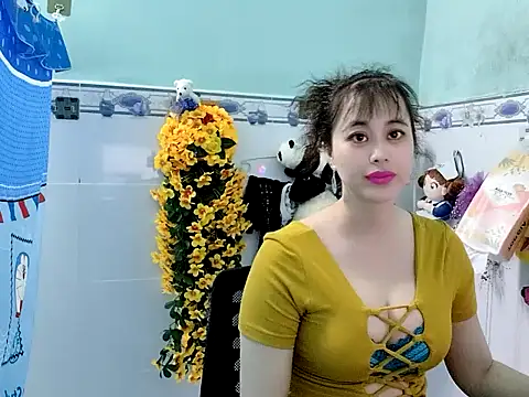 Snapshot of emgaixinhngoan chatting on 09.30.25 emgaixinhngoan online show from 09.30.25