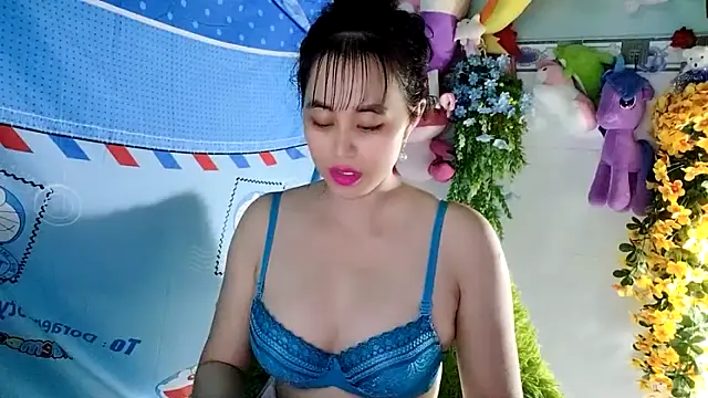 Snapshot of emgaixinhngoan chatting on 10.16.25 emgaixinhngoan online show from 10.16.25