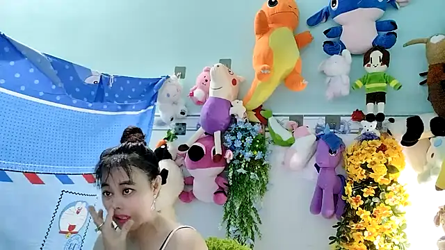 Snapshot of emgaixinhngoan chatting on 10.22.25 emgaixinhngoan online show from 10.22.25