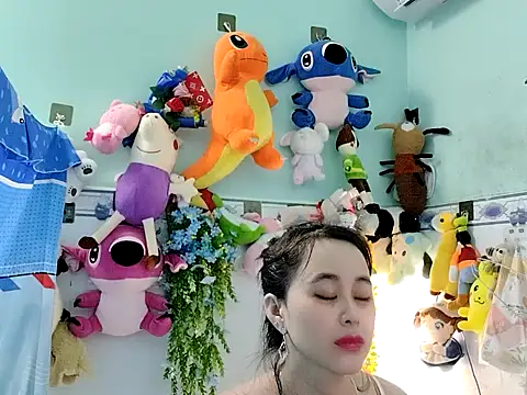 emgaixinhngoan online show from 11.25.25