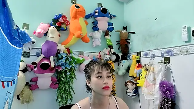 emgaixinhngoan online show from 11.26.25