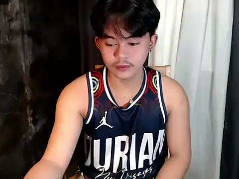 urguy toshi online show from 09.23.25