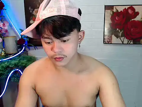 Snapshot of urguy_toshi chatting on 08.06.26 urguy toshi online show from 08.06.26