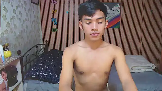 Snapshot of urhot_chany chatting on 09.17.25 urhot chany online show from 09.17.25