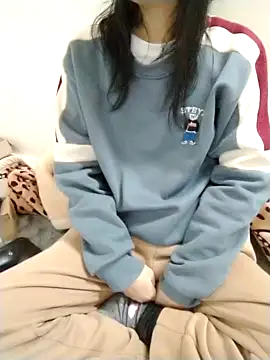 Snapshot of Kembong01 chatting on 02.18.26 Kembong01 online show from 02.18.26