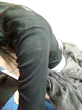 Snapshot of Kembong01 chatting on 03.27.26 Kembong01 online show from 03.27.26