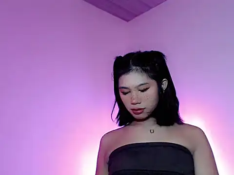 Maxine Sucks online show from 10.02.25