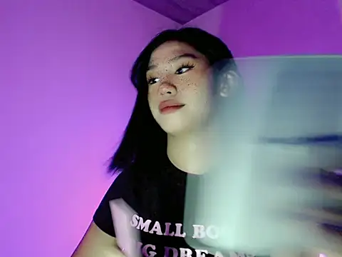 Maxine Sucks online show from 10.11.25