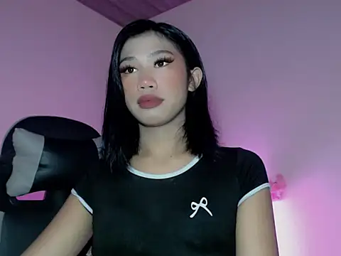 Maxine Sucks online show from 10.17.25