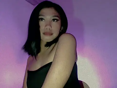 Maxine Sucks online show from 10.24.25