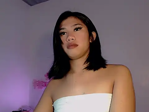 Maxine Sucks online show from 10.29.25