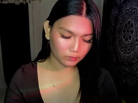 Lou heart online show from 02.02.26