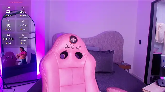 Snapshot of wensheng_ chatting on 11.14.25 wensheng online show from 11.14.25