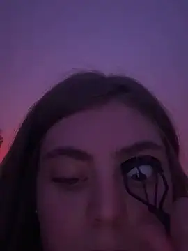 YoungLeo2006 online show from 09.29.25