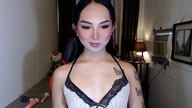 Snapshot of Goddess_Isabel chatting on 10.26.25 Goddess Isabel online show from 10.26.25