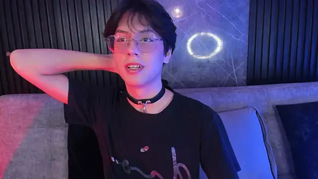 luixdust  online show from 10.29.25