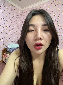 Snapshot of D2sweet chatting on 10.16.25 D2sweet online show from 10.16.25