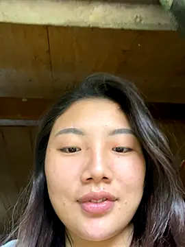 Snapshot of D2sweet chatting on 10.29.25 D2sweet online show from 10.29.25