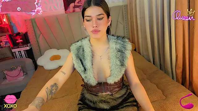 Snapshot of hollywoodxtrans chatting on 02.28.26 hollywoodxtrans online show from 02.28.26