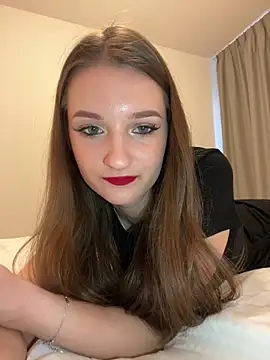 AdelinaEmber online show from 10.12.25