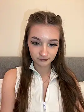 AdelinaEmber online show from 12.16.25