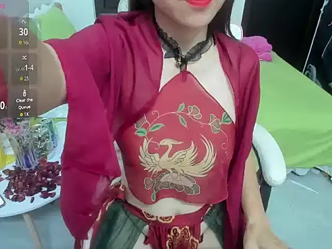 Snapshot of LuckyBabe_new01 chatting on 10.28.25 LuckyBabe new01 online show from 10.28.25