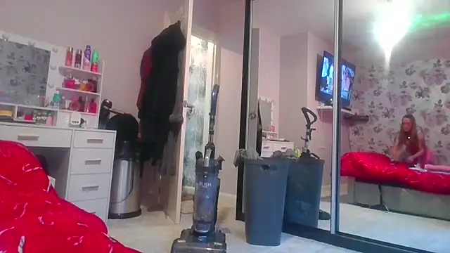 LucyRoseMae online show from 02.27.26