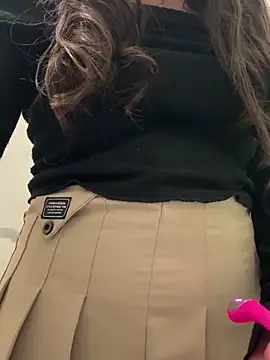 Isabella21  online show from 11.13.25