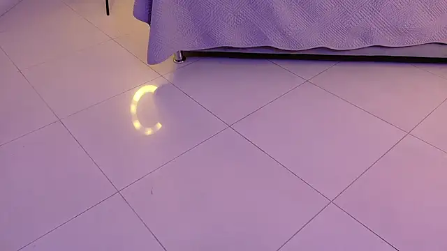 BeccaReedd online show from 10.16.25