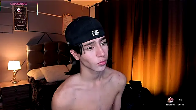 Snapshot of Christopher_77 chatting on 09.16.25 Christopher 77 online show from 09.16.25