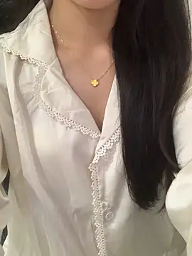 JennyQueen18 online show from 10.15.25