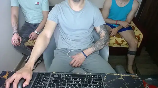 bossking017 online show from 03.14.25