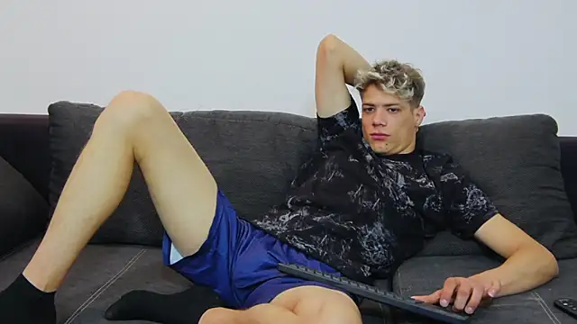 OttisBrawn online show from 10.27.25