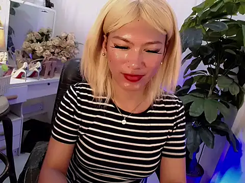 Queensabbyvee online show from 09.26.25