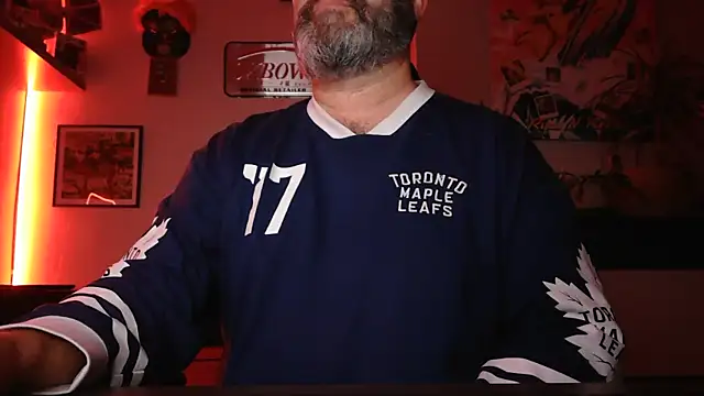 Snapshot of Hairyfred73 chatting on 10.28.25 Hairyfred73 online show from 10.28.25