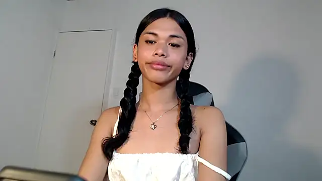 urcurlydiva online show from 11.03.25