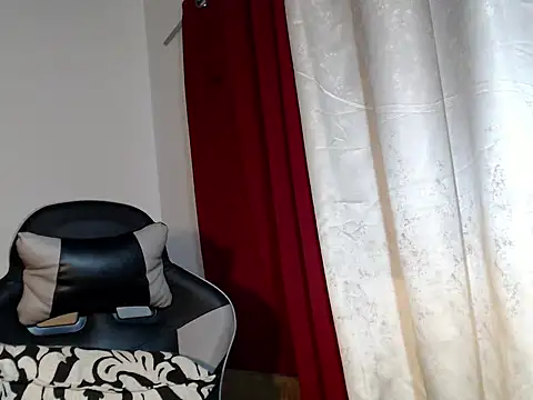 urcurlydiva online show from 11.10.25